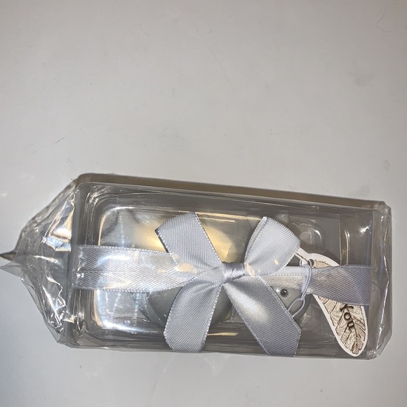 🆕 Feathering the Nest White Ceramic Bird Salt and Pepper Shakers - Picture 4 of 5